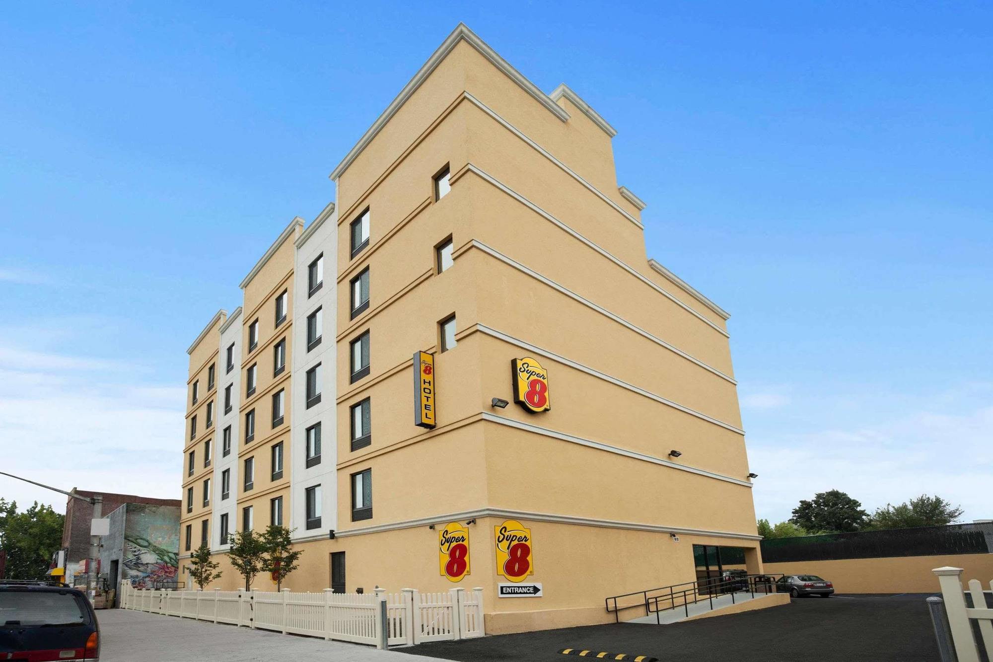 Hotel Super 8 Bronx à New York Extérieur photo